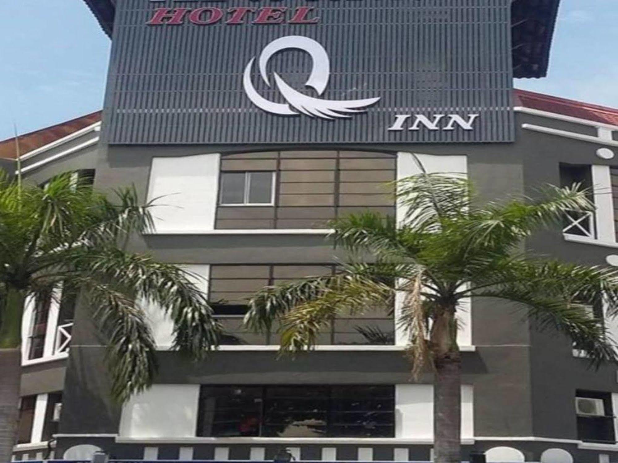 Oyo 176 Hotel Q Inn Petaling Jaya Exteriér fotografie